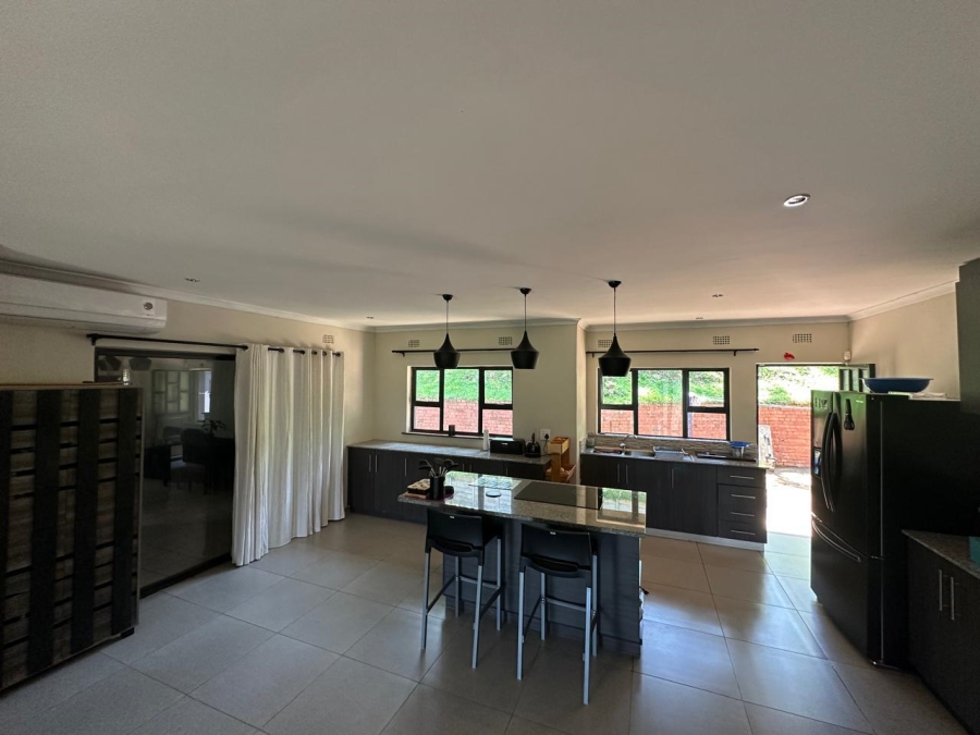 4 Bedroom Property for Sale in Amanzimtoti KwaZulu-Natal