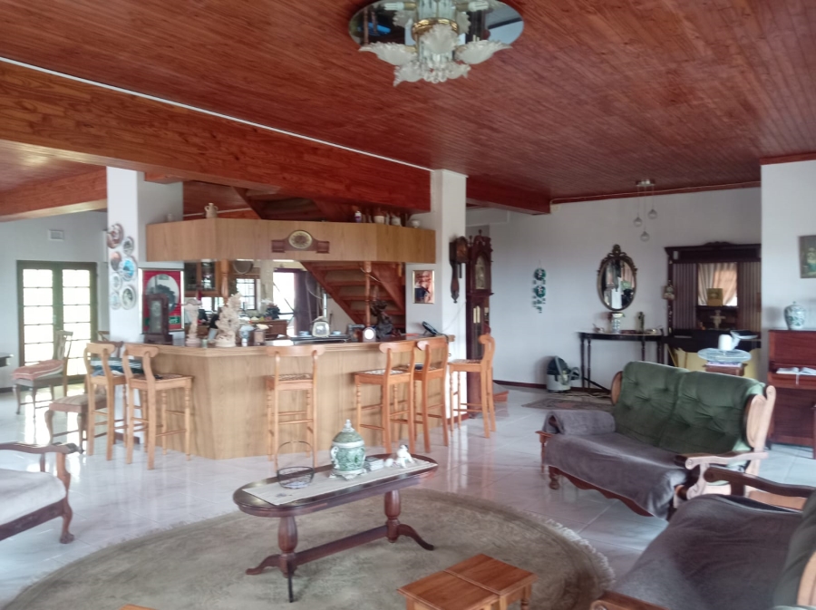 7 Bedroom Property for Sale in Winklespruit KwaZulu-Natal