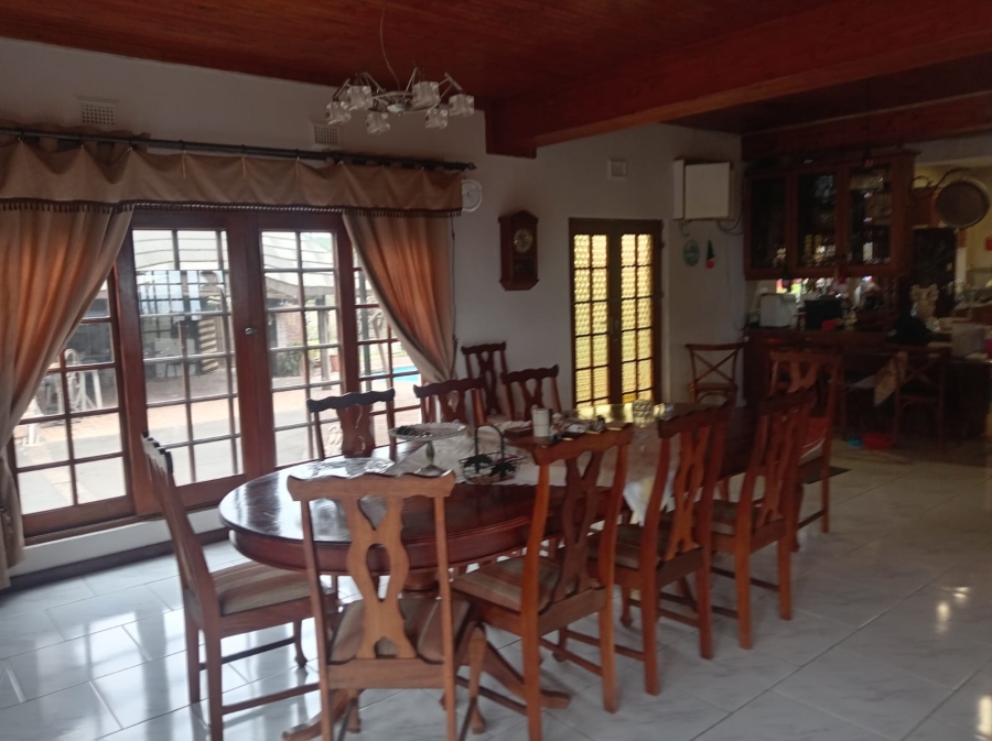 7 Bedroom Property for Sale in Winklespruit KwaZulu-Natal