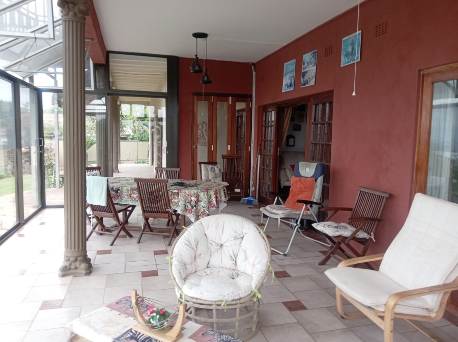 7 Bedroom Property for Sale in Winklespruit KwaZulu-Natal