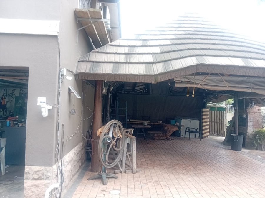 7 Bedroom Property for Sale in Winklespruit KwaZulu-Natal