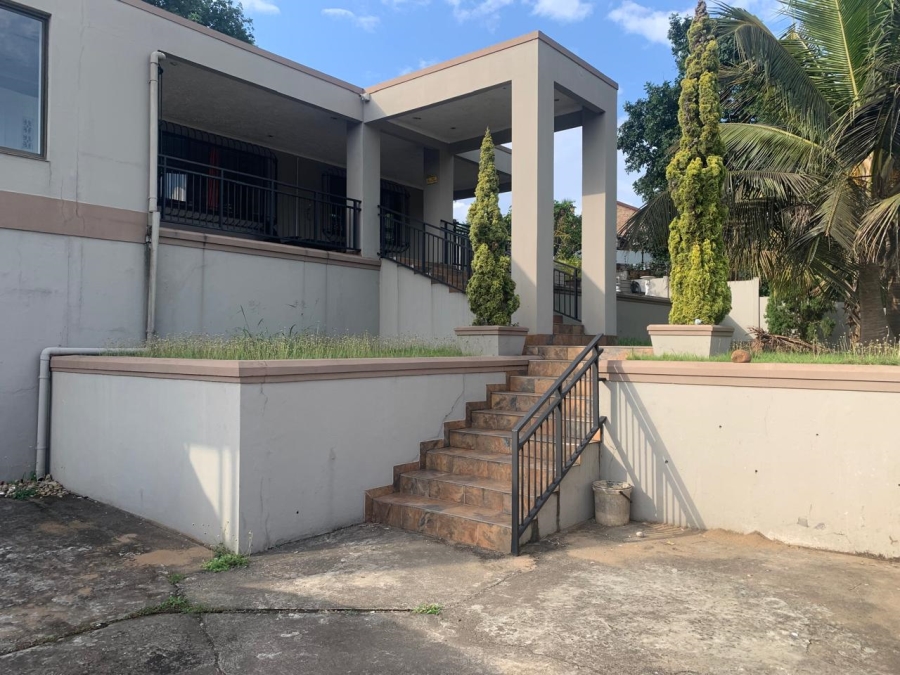To Let 7 Bedroom Property for Rent in Meer En See KwaZulu-Natal