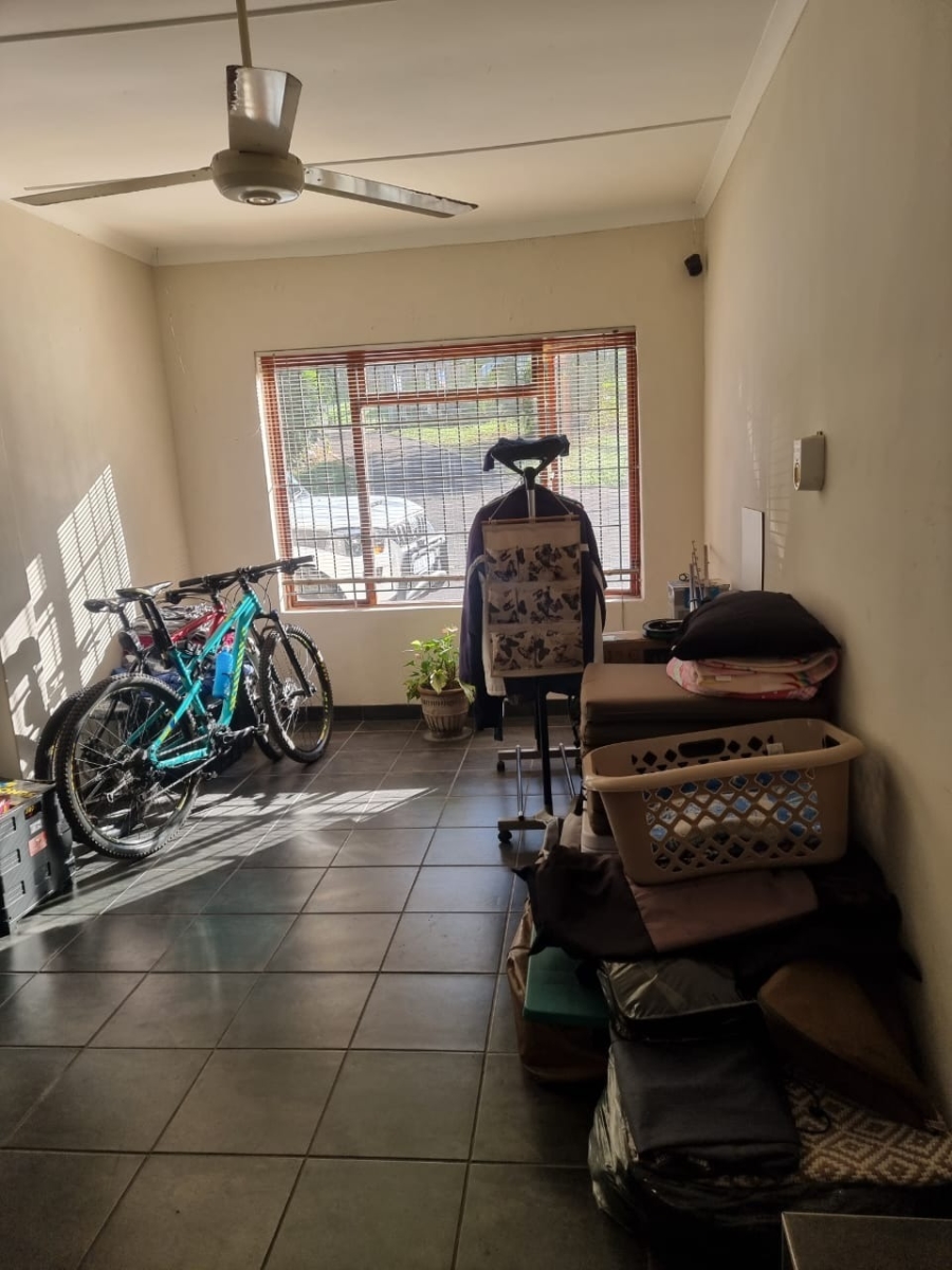 4 Bedroom Property for Sale in Yellowwood Park KwaZulu-Natal