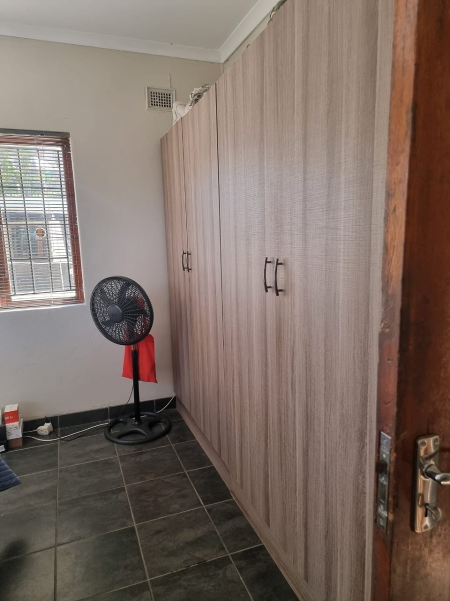 4 Bedroom Property for Sale in Yellowwood Park KwaZulu-Natal