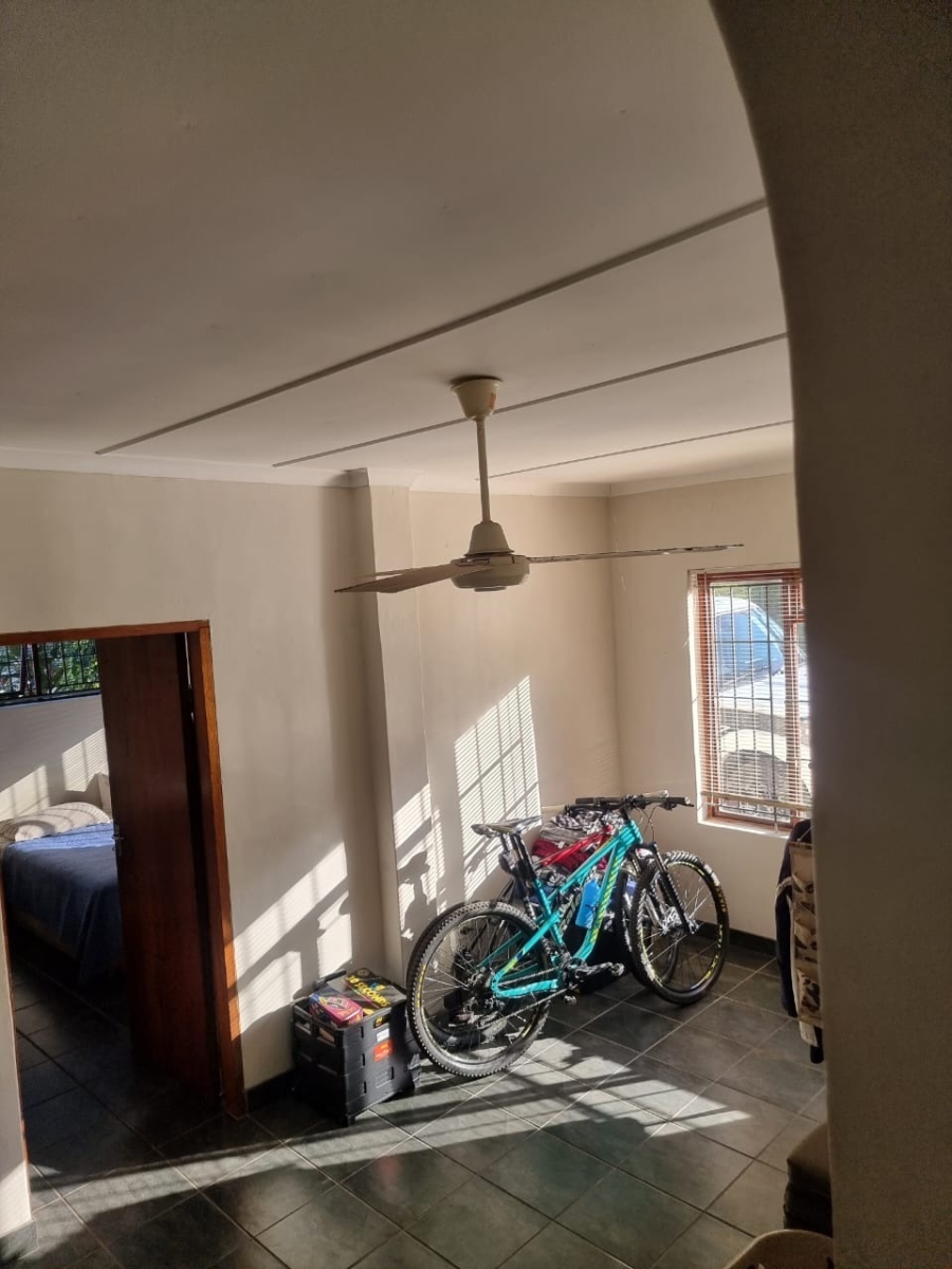 4 Bedroom Property for Sale in Yellowwood Park KwaZulu-Natal