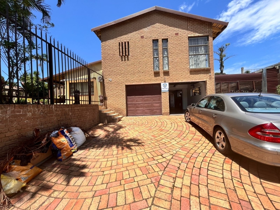 5 Bedroom Property for Sale in Yellowwood Park KwaZulu-Natal