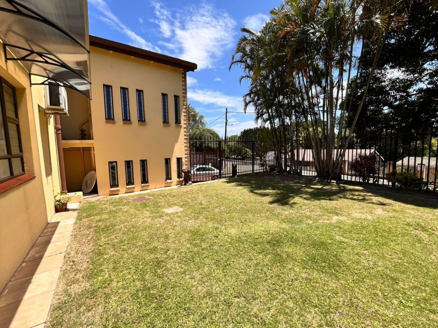 5 Bedroom Property for Sale in Yellowwood Park KwaZulu-Natal