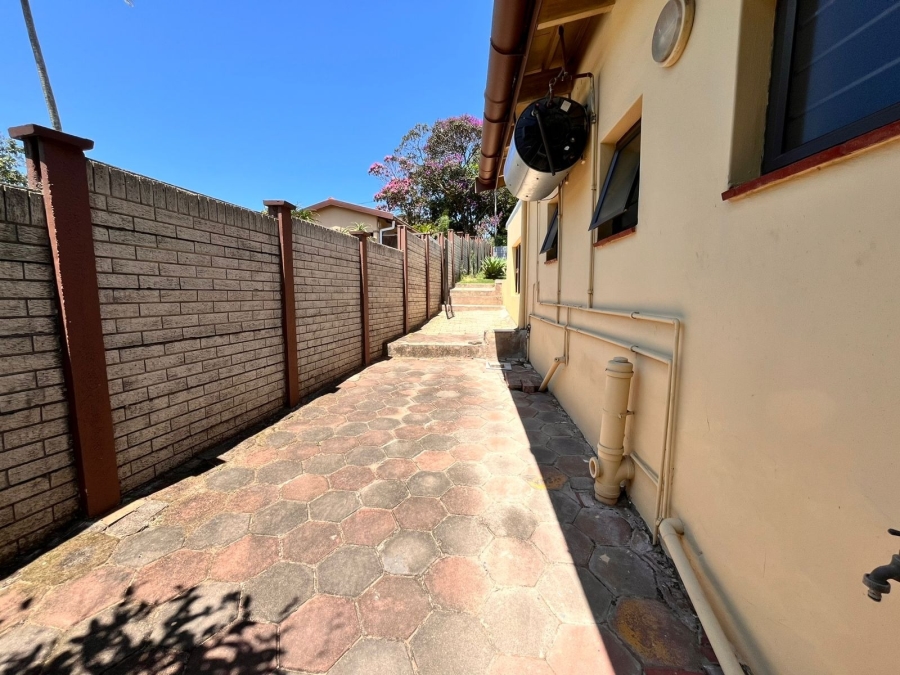 5 Bedroom Property for Sale in Yellowwood Park KwaZulu-Natal