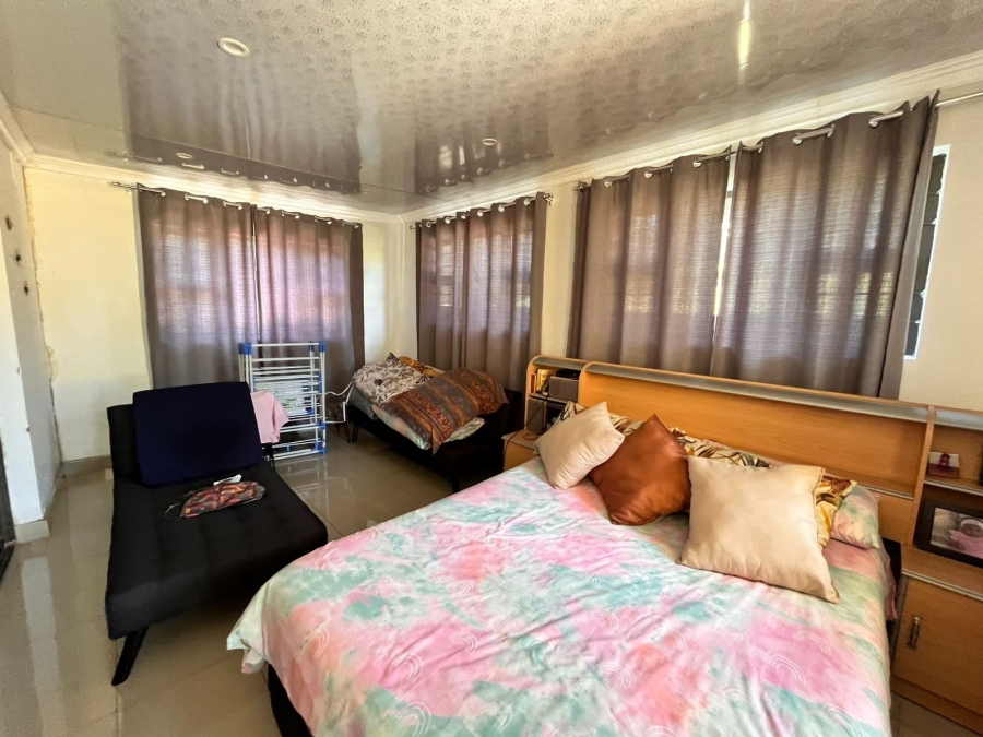 5 Bedroom Property for Sale in Yellowwood Park KwaZulu-Natal