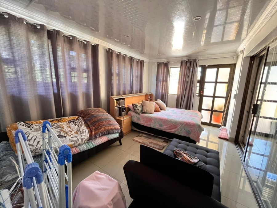 5 Bedroom Property for Sale in Yellowwood Park KwaZulu-Natal
