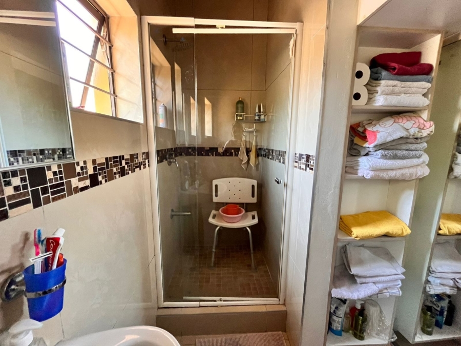 5 Bedroom Property for Sale in Yellowwood Park KwaZulu-Natal