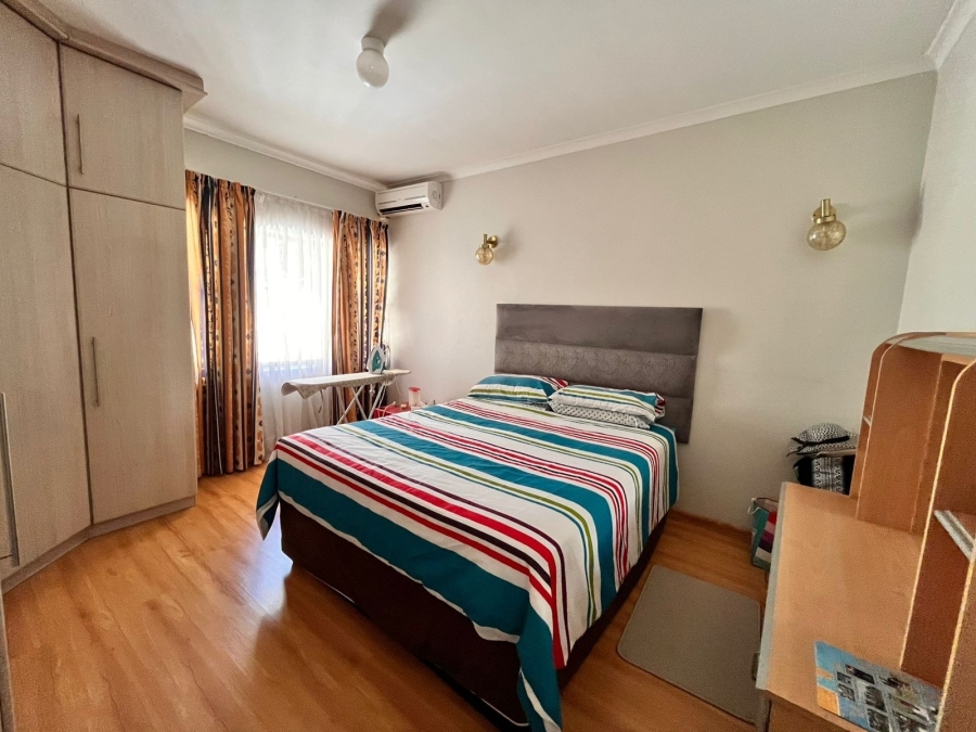 5 Bedroom Property for Sale in Yellowwood Park KwaZulu-Natal