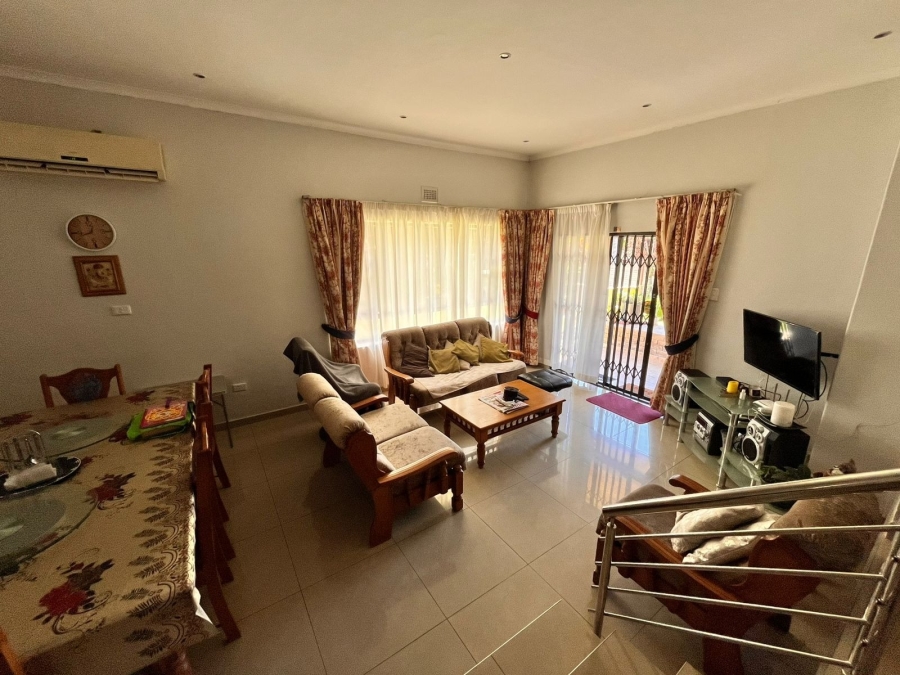 5 Bedroom Property for Sale in Yellowwood Park KwaZulu-Natal
