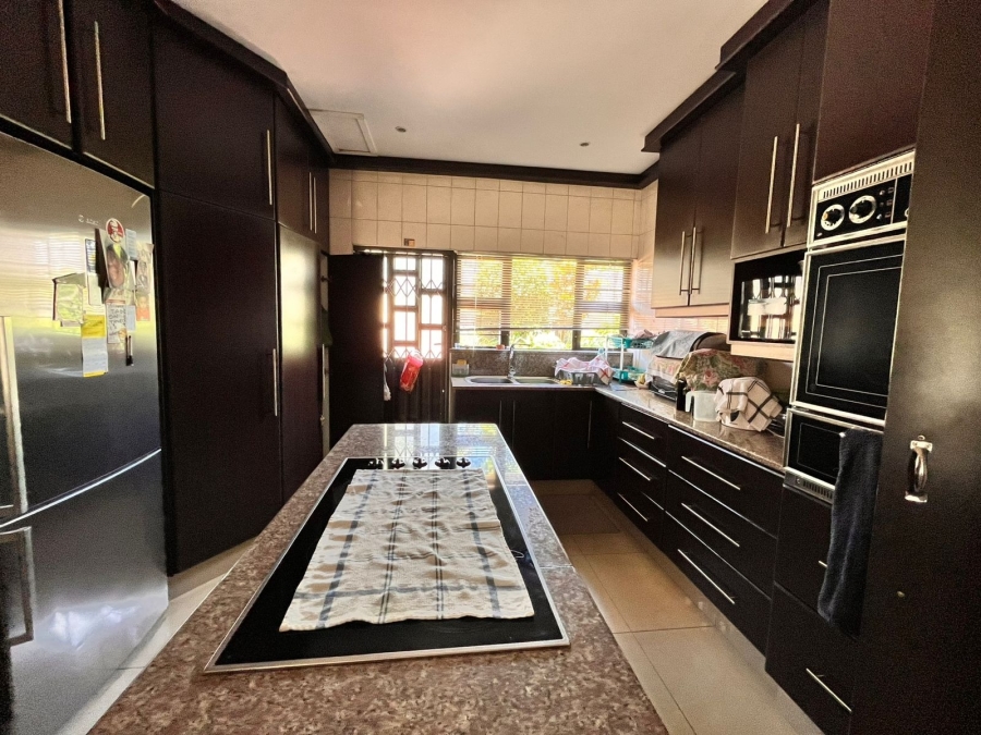 5 Bedroom Property for Sale in Yellowwood Park KwaZulu-Natal