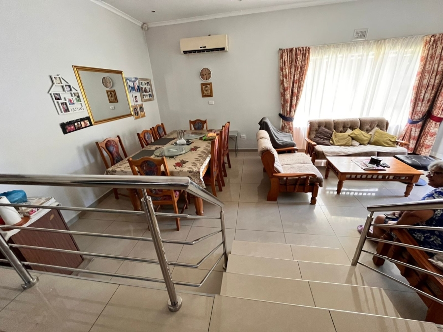 5 Bedroom Property for Sale in Yellowwood Park KwaZulu-Natal