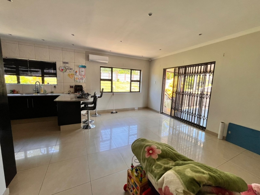5 Bedroom Property for Sale in Yellowwood Park KwaZulu-Natal