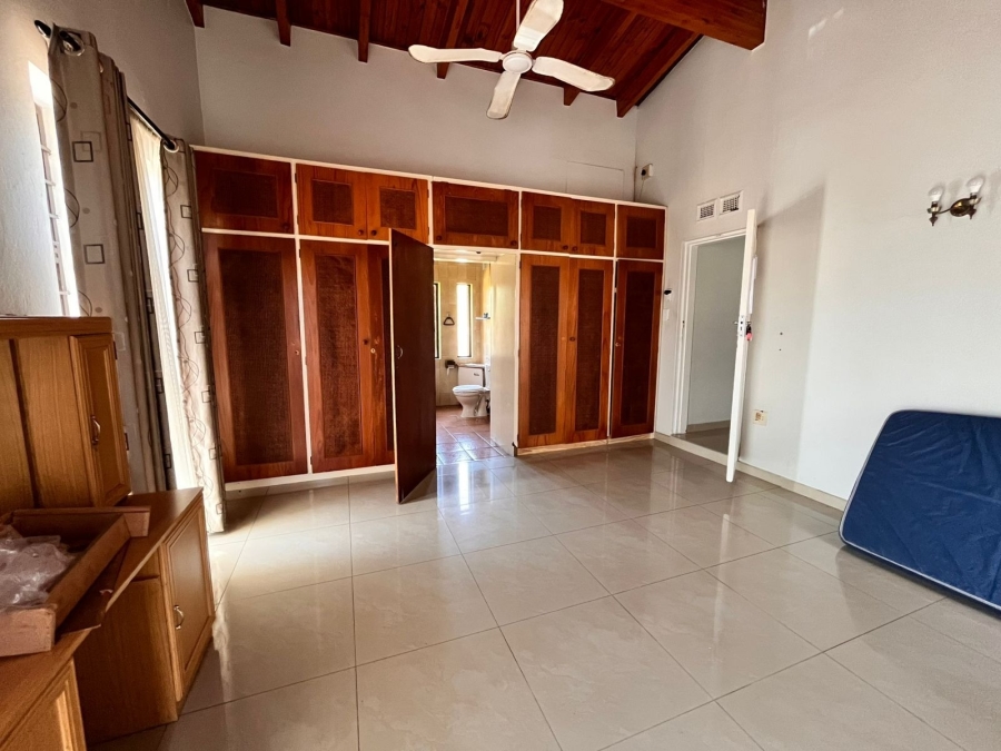 5 Bedroom Property for Sale in Yellowwood Park KwaZulu-Natal