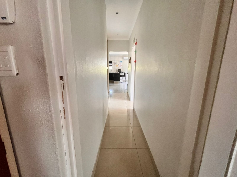 5 Bedroom Property for Sale in Yellowwood Park KwaZulu-Natal
