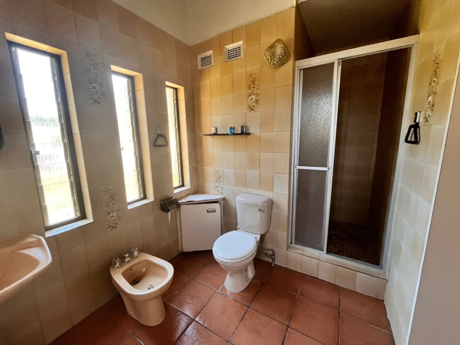 5 Bedroom Property for Sale in Yellowwood Park KwaZulu-Natal