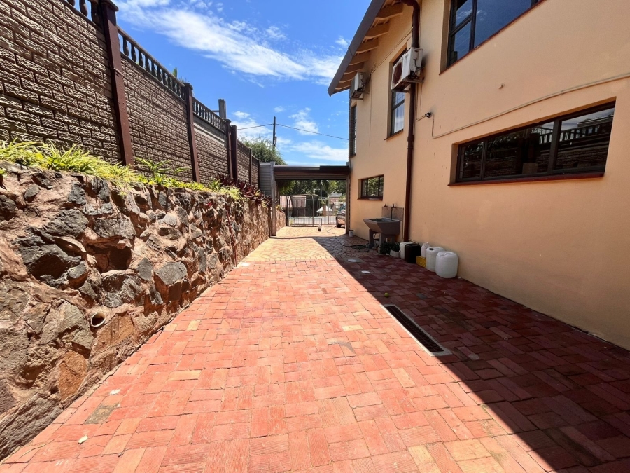 5 Bedroom Property for Sale in Yellowwood Park KwaZulu-Natal
