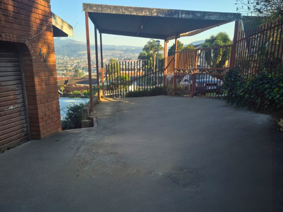 3 Bedroom Property for Sale in Raisethorpe KwaZulu-Natal