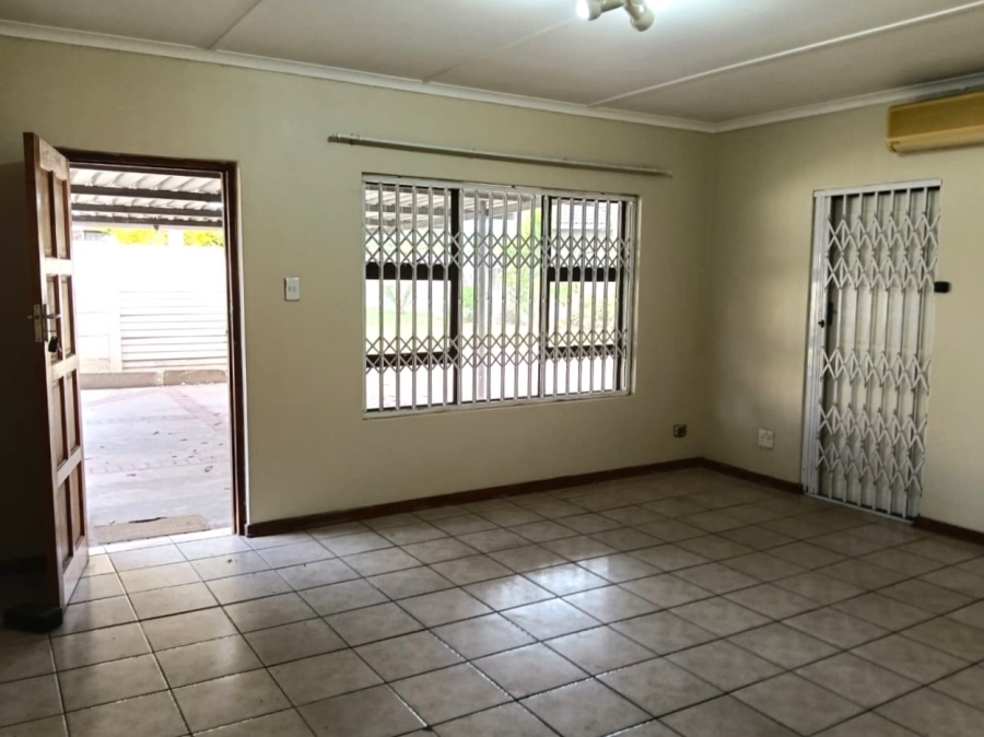 2 Bedroom Property for Sale in Birdswood KwaZulu-Natal
