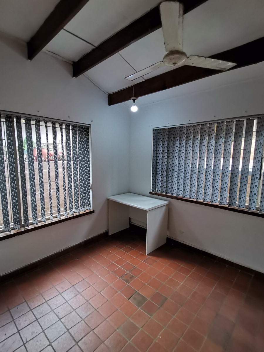 9 Bedroom Property for Sale in Westridge KwaZulu-Natal