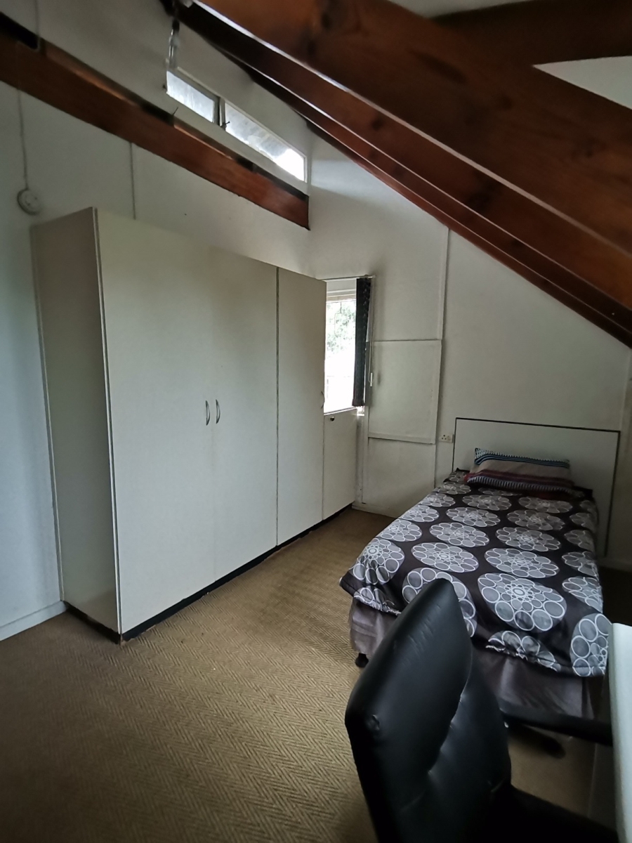 9 Bedroom Property for Sale in Westridge KwaZulu-Natal
