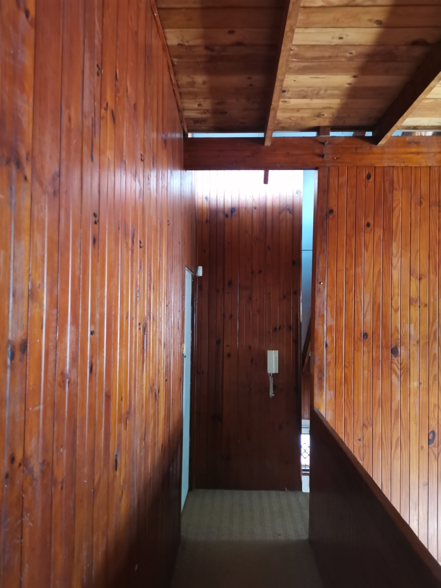 9 Bedroom Property for Sale in Westridge KwaZulu-Natal