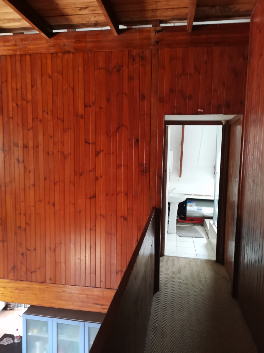 9 Bedroom Property for Sale in Westridge KwaZulu-Natal