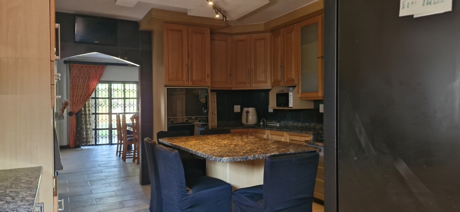 To Let 5 Bedroom Property for Rent in Sunningdale KwaZulu-Natal