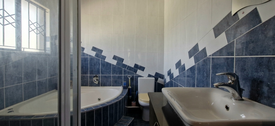 To Let 5 Bedroom Property for Rent in Sunningdale KwaZulu-Natal