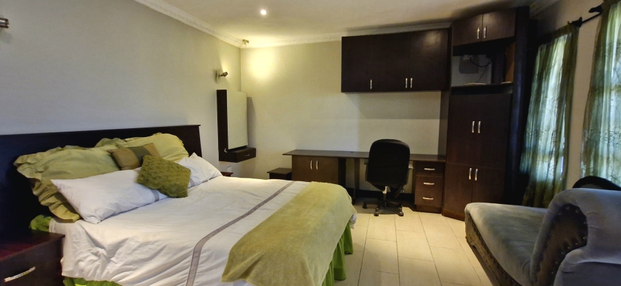 To Let 5 Bedroom Property for Rent in Sunningdale KwaZulu-Natal