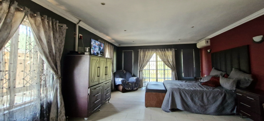 To Let 5 Bedroom Property for Rent in Sunningdale KwaZulu-Natal