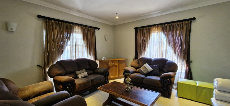 To Let 5 Bedroom Property for Rent in Sunningdale KwaZulu-Natal