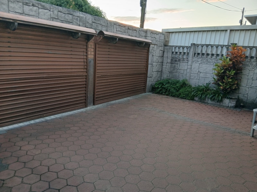 4 Bedroom Property for Sale in Woodview KwaZulu-Natal