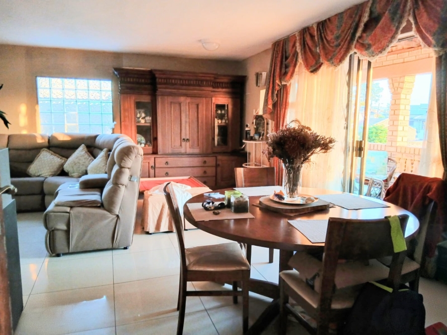 4 Bedroom Property for Sale in Woodview KwaZulu-Natal