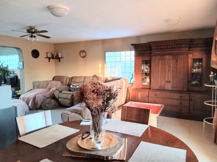 4 Bedroom Property for Sale in Woodview KwaZulu-Natal