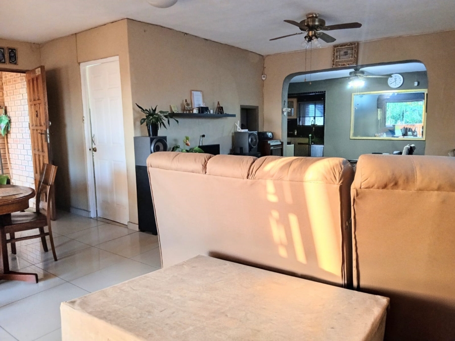 4 Bedroom Property for Sale in Woodview KwaZulu-Natal