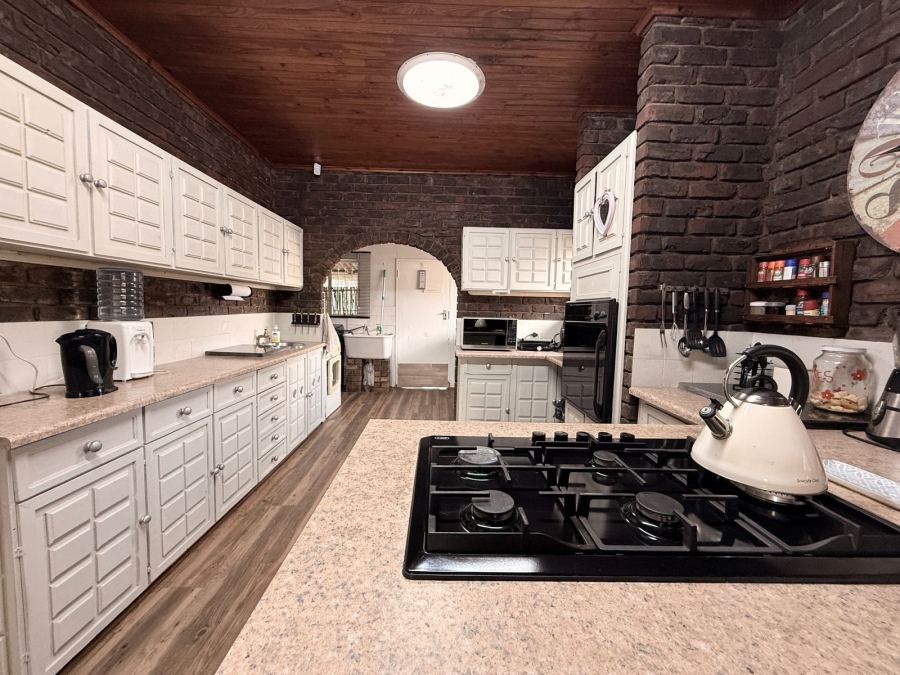 3 Bedroom Property for Sale in Schuinshoogte KwaZulu-Natal