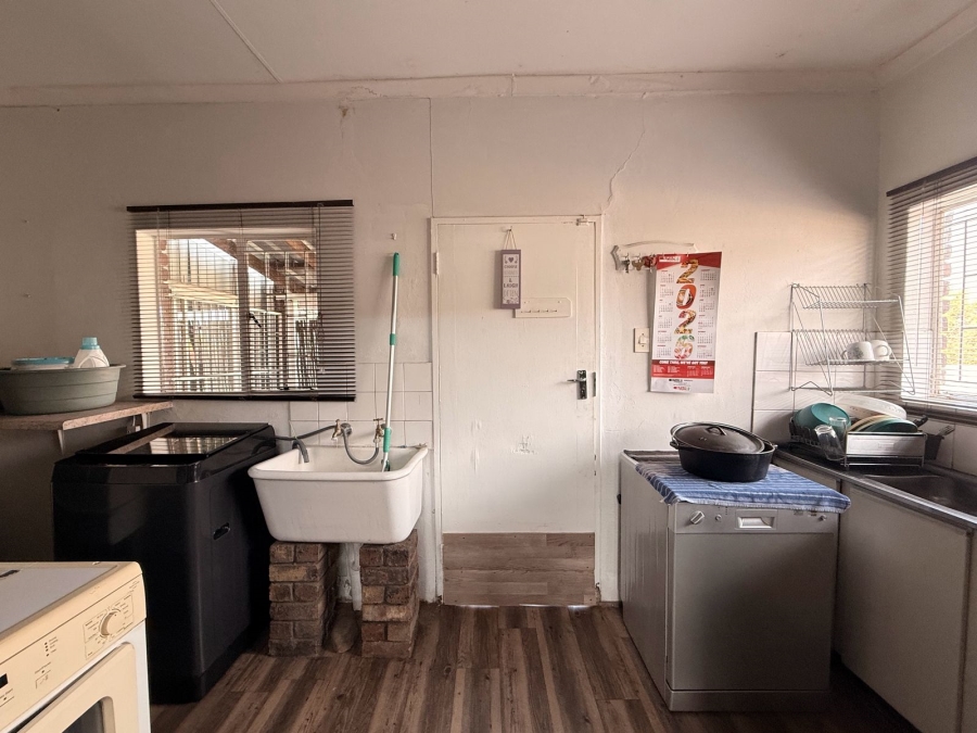 3 Bedroom Property for Sale in Schuinshoogte KwaZulu-Natal