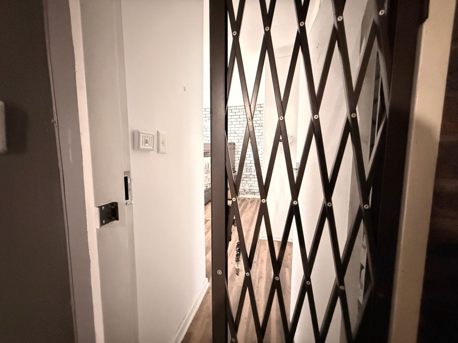 3 Bedroom Property for Sale in Schuinshoogte KwaZulu-Natal