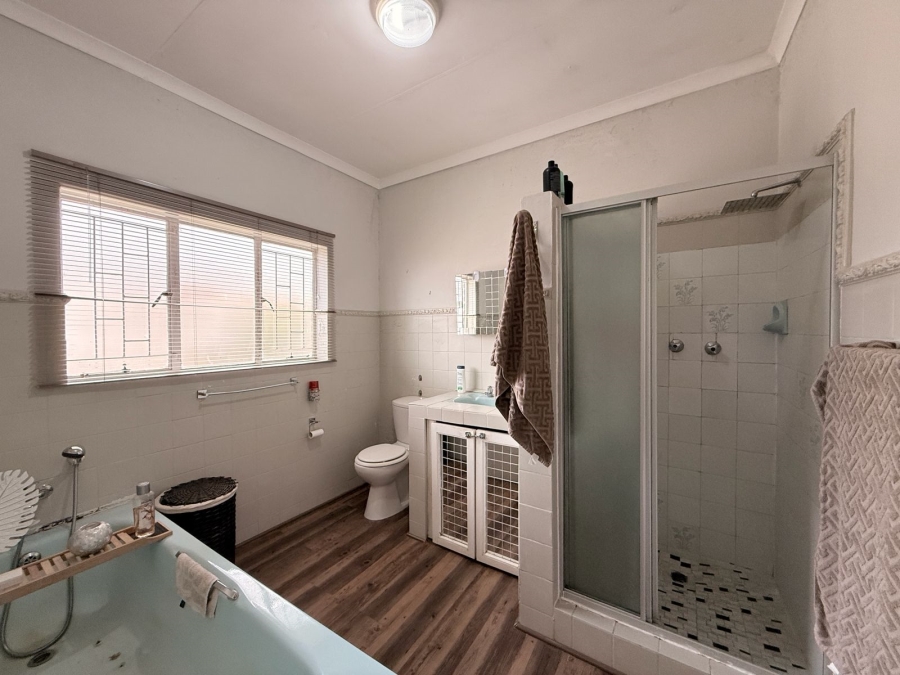 3 Bedroom Property for Sale in Schuinshoogte KwaZulu-Natal