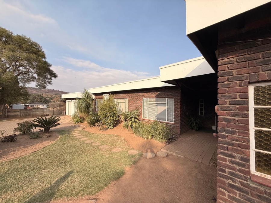 3 Bedroom Property for Sale in Schuinshoogte KwaZulu-Natal
