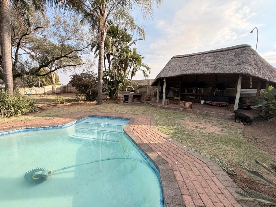 3 Bedroom Property for Sale in Schuinshoogte KwaZulu-Natal