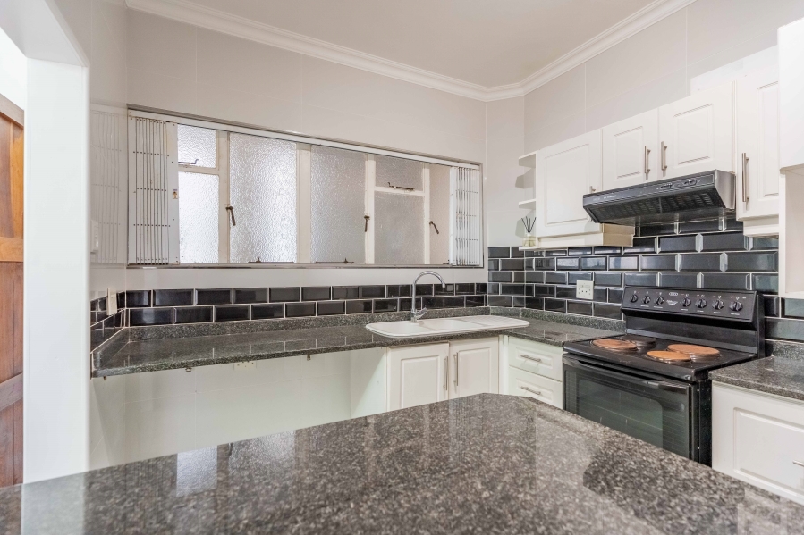 2 Bedroom Property for Sale in Essenwood KwaZulu-Natal
