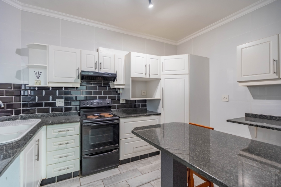 2 Bedroom Property for Sale in Essenwood KwaZulu-Natal
