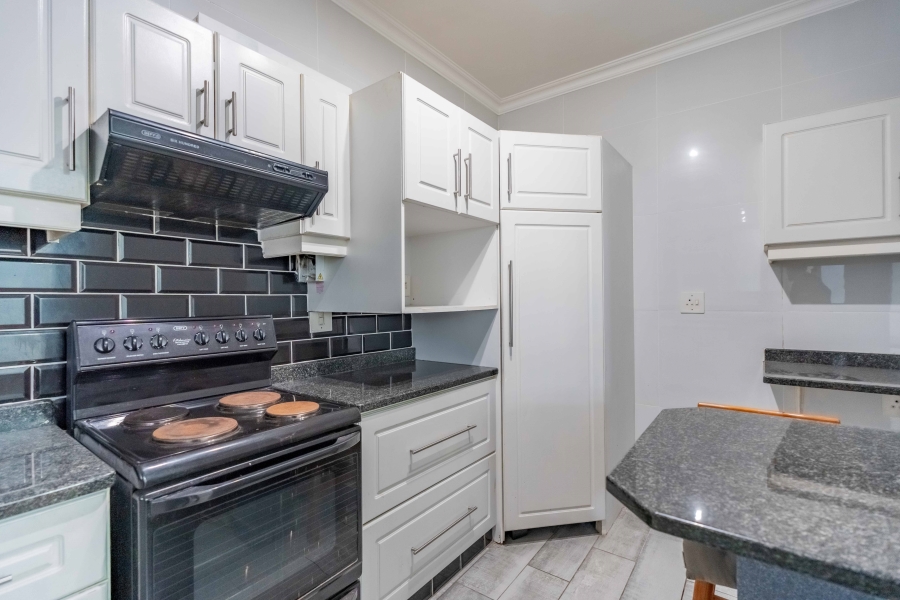 2 Bedroom Property for Sale in Essenwood KwaZulu-Natal