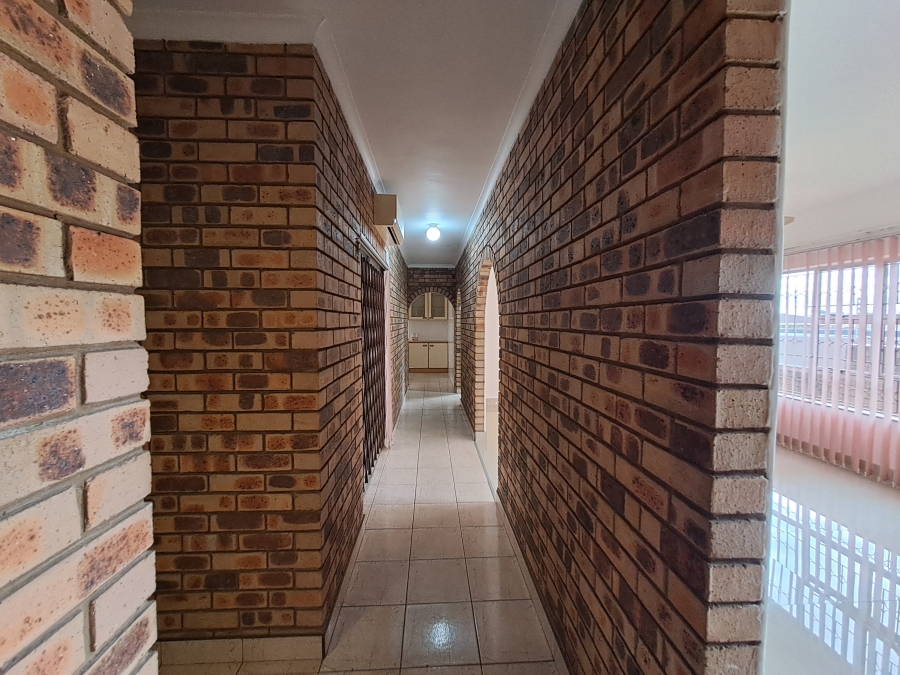 To Let 5 Bedroom Property for Rent in Overport KwaZulu-Natal