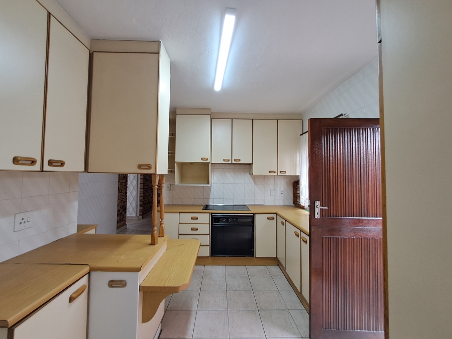 To Let 5 Bedroom Property for Rent in Overport KwaZulu-Natal